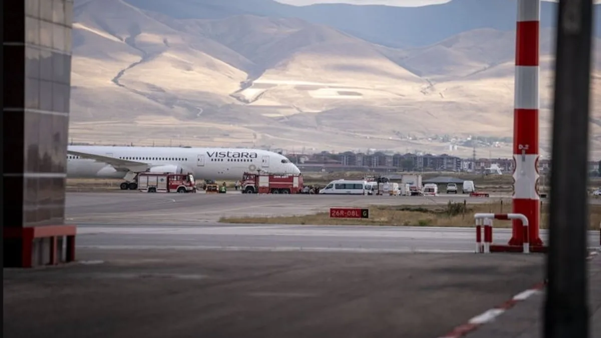 Hindistan alarmda: Ardı ardına bomba ihbarları