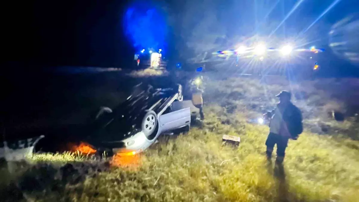 Sivas’ta Şarampole Uçan Araçta Yaralılar Var