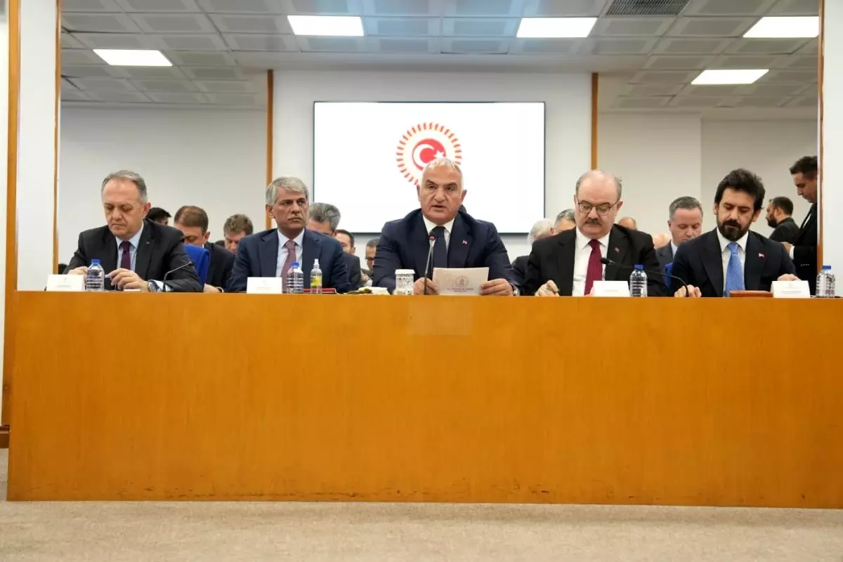 Bakan Ersoy: Formula 1’i İstanbul’a Kazandırmak İstiyoruz