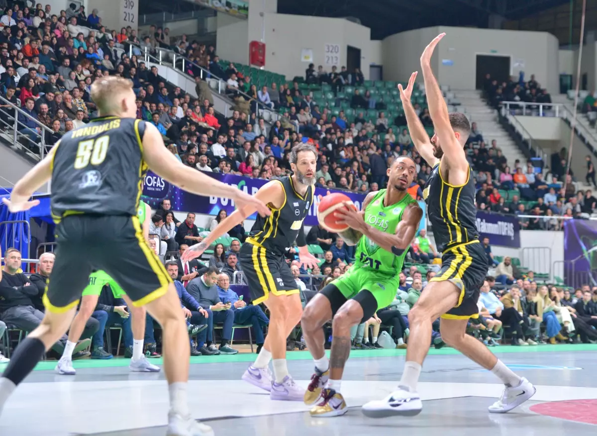 TOFAŞ, Maroussi’yi 96-83 ile Geçti