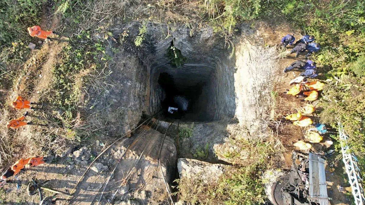 Hindistan’da maden felaketi: İşçiler mahsur kaldı