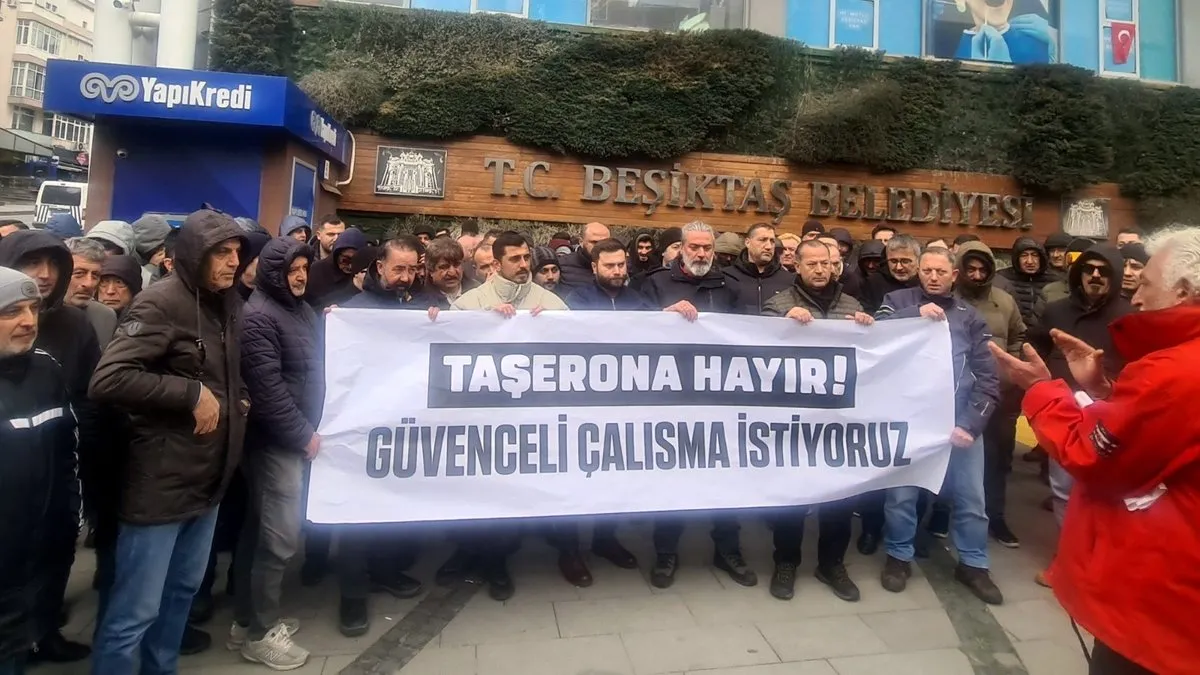 Beşiktaş belediye şoförleri maaş isyanı yaptı! “Maaşımızı ve hakkımızı ödemeyen Beşiktaş belediyesine kırmızı kart gösteriyoruz”
